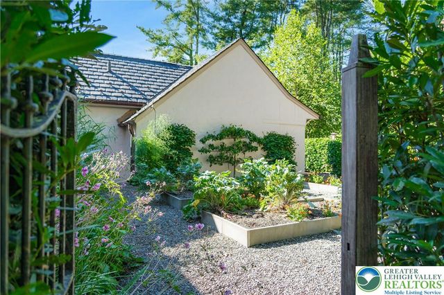 7043 Phillips Mill Road, Solebury, PA 18938