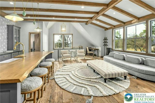 7043 Phillips Mill Road, Solebury, PA 18938