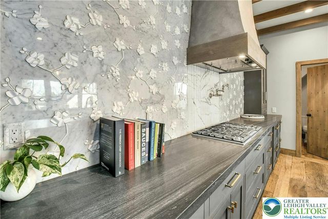 7043 Phillips Mill Road, Solebury, PA 18938