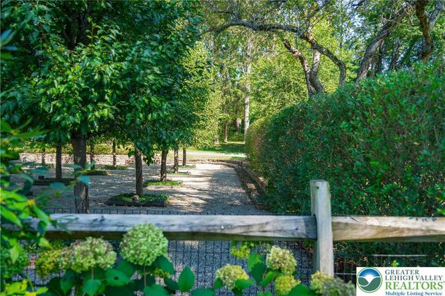 7043 Phillips Mill Road, Solebury, PA 18938