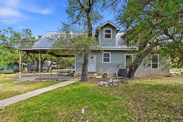 1518 LAKESIDE DR W, Canyon Lake, TX 78133