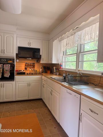 59 Maple Avenue, Little Silver, NJ 07739