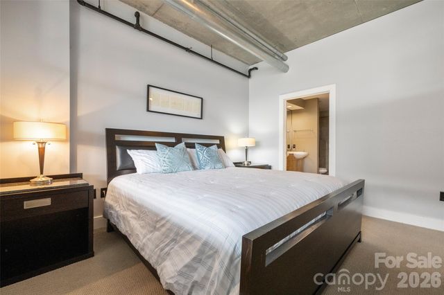 505 E 6th Street 707, Charlotte, NC 28202