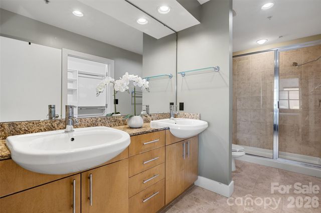 505 E 6th Street 707, Charlotte, NC 28202