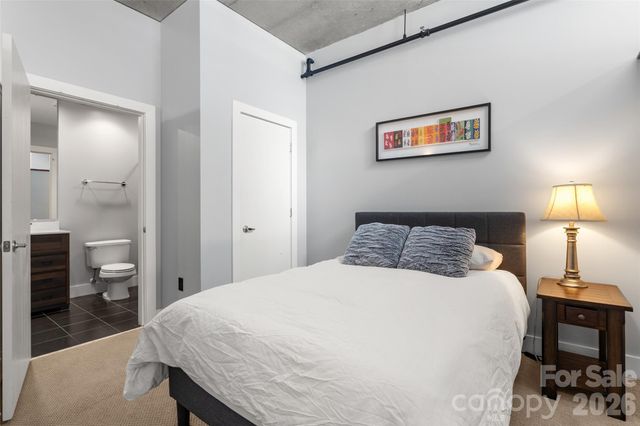 505 E 6th Street 707, Charlotte, NC 28202