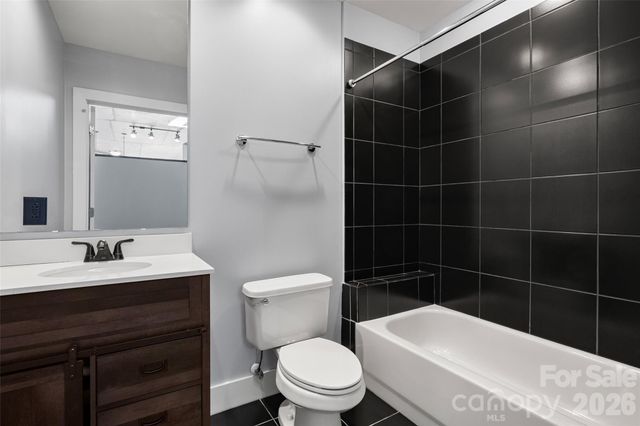 505 E 6th Street 707, Charlotte, NC 28202