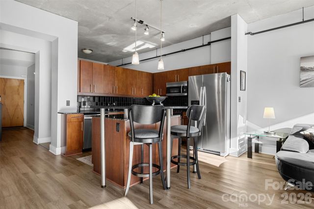 505 E 6th Street 707, Charlotte, NC 28202