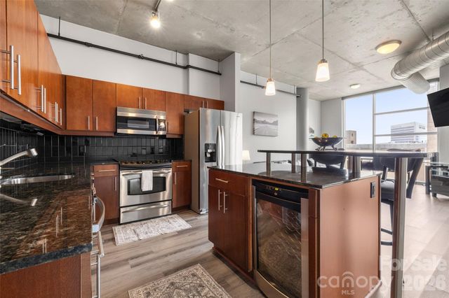 505 E 6th Street 707, Charlotte, NC 28202
