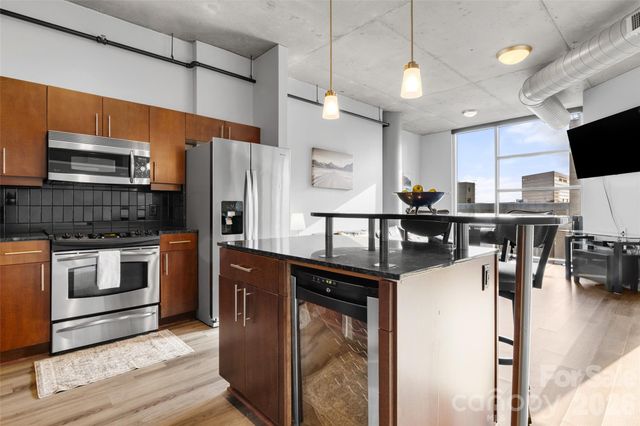 505 E 6th Street 707, Charlotte, NC 28202