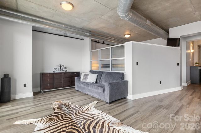 505 E 6th Street 707, Charlotte, NC 28202