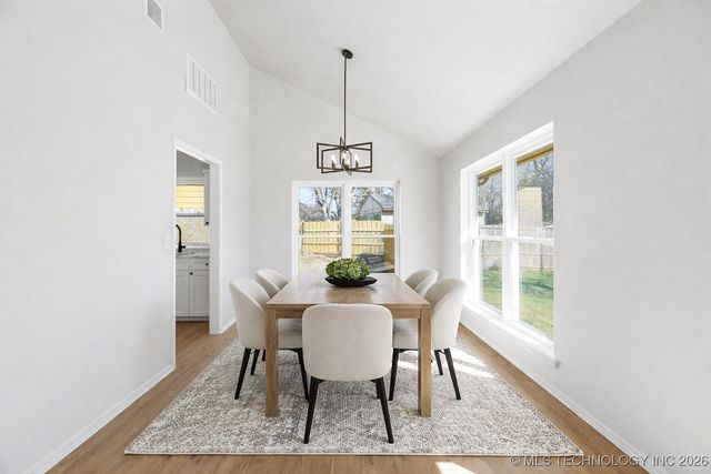 1213 S Oak Avenue, Broken Arrow, OK 74012