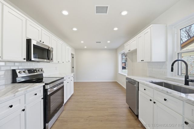 1213 S Oak Avenue, Broken Arrow, OK 74012