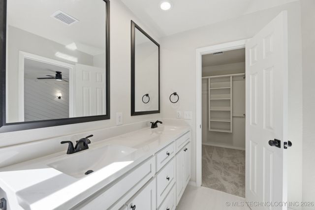 1213 S Oak Avenue, Broken Arrow, OK 74012