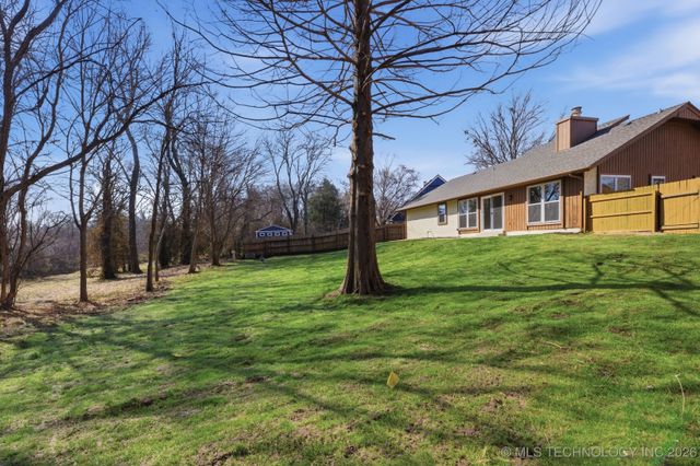 1213 S Oak Avenue, Broken Arrow, OK 74012