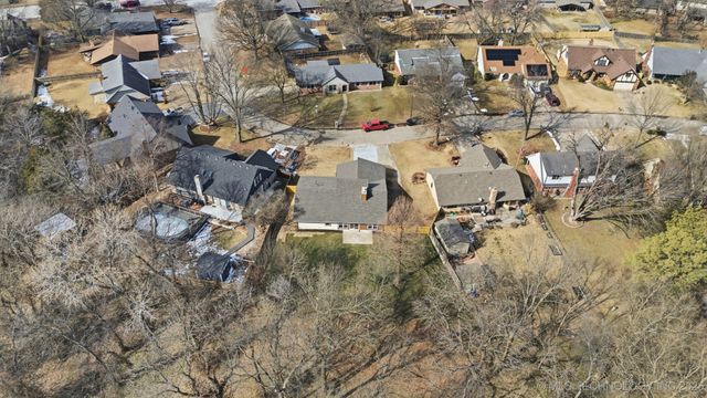 1213 S Oak Avenue, Broken Arrow, OK 74012