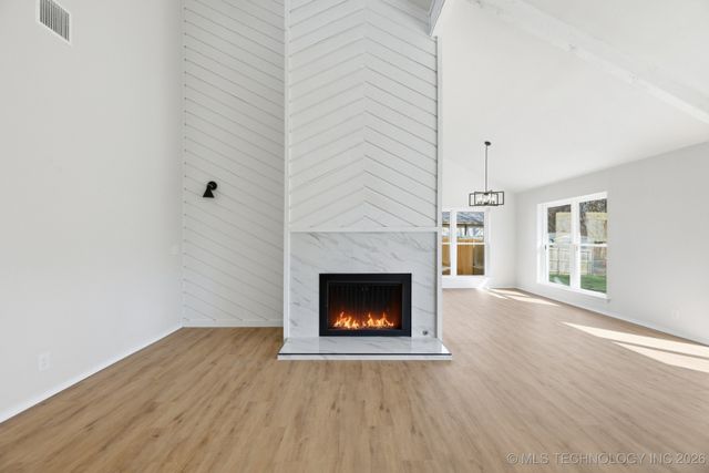 1213 S Oak Avenue, Broken Arrow, OK 74012