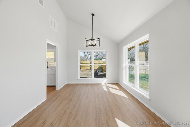 1213 S Oak Avenue, Broken Arrow, OK 74012