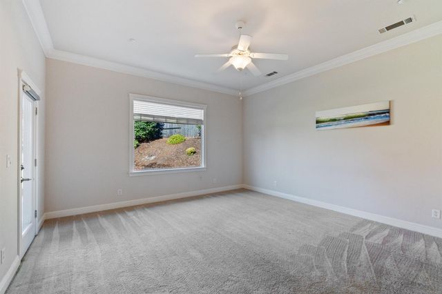 2030 Hedgerow Avenue, Redding, CA 96003