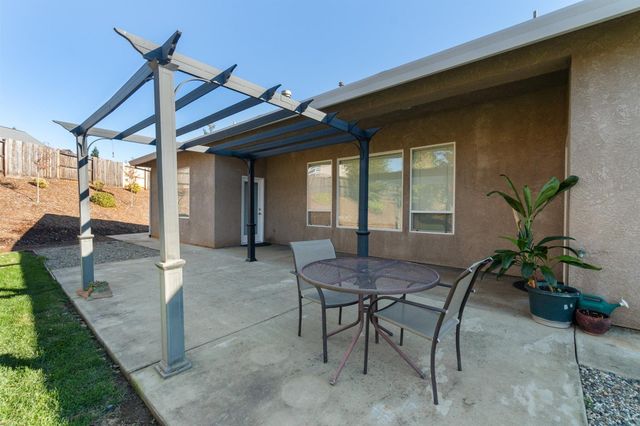 2030 Hedgerow Avenue, Redding, CA 96003