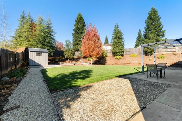 2030 Hedgerow Avenue, Redding, CA 96003