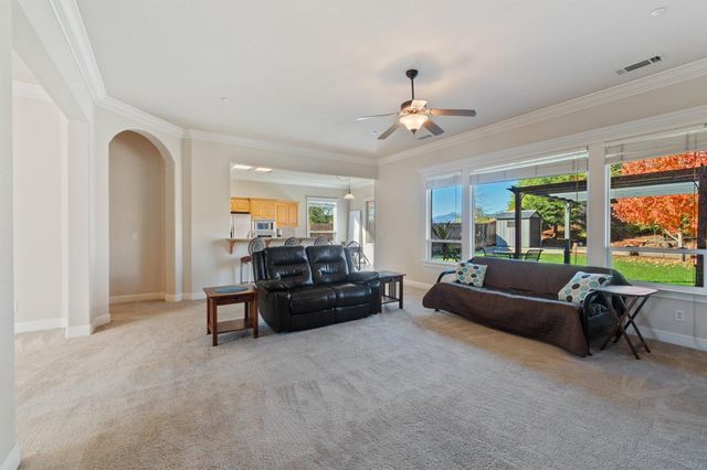 2030 Hedgerow Avenue, Redding, CA 96003