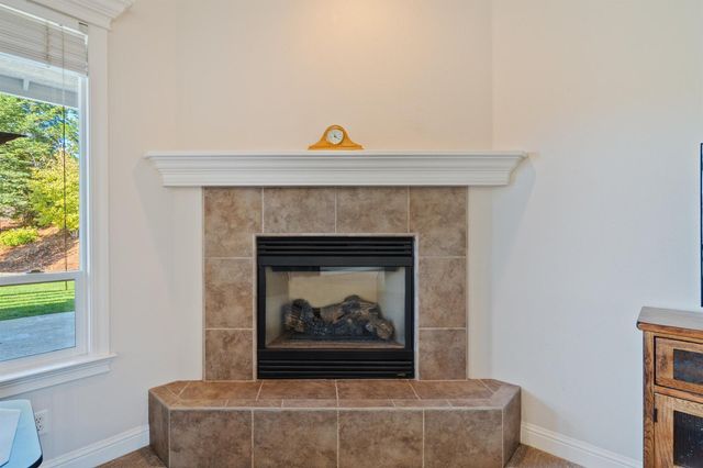 2030 Hedgerow Avenue, Redding, CA 96003