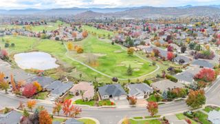 398 Robert Trent Jones Boulevard, Eagle Point, OR 97524