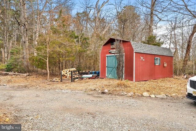 38 CRANBERRY CANNERS RD, New Egypt, NJ 08533