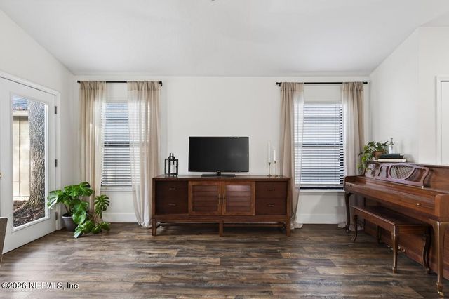 3828 MILLPOINT Drive, Jacksonville, FL 32257