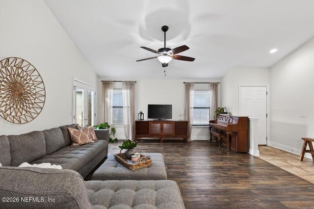 3828 MILLPOINT Drive, Jacksonville, FL 32257