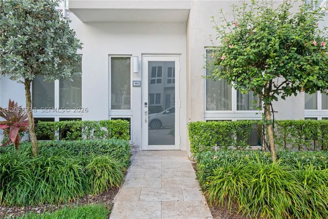 10280 NW 63rd Ter 104, Doral, FL 33178