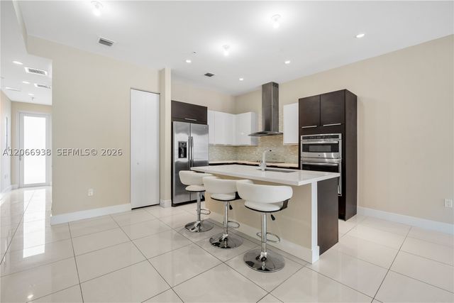 10280 NW 63rd Ter 104, Doral, FL 33178