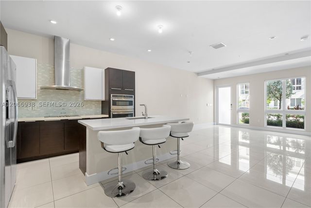 10280 NW 63rd Ter 104, Doral, FL 33178