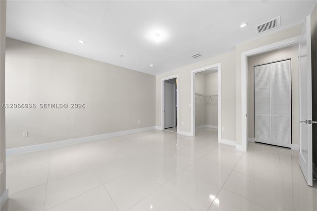10280 NW 63rd Ter 104, Doral, FL 33178