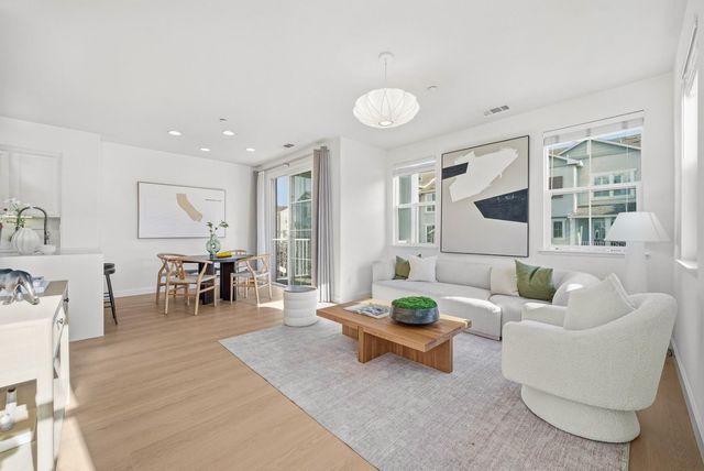 465 Bedford Loop, Mountain View, CA 94043