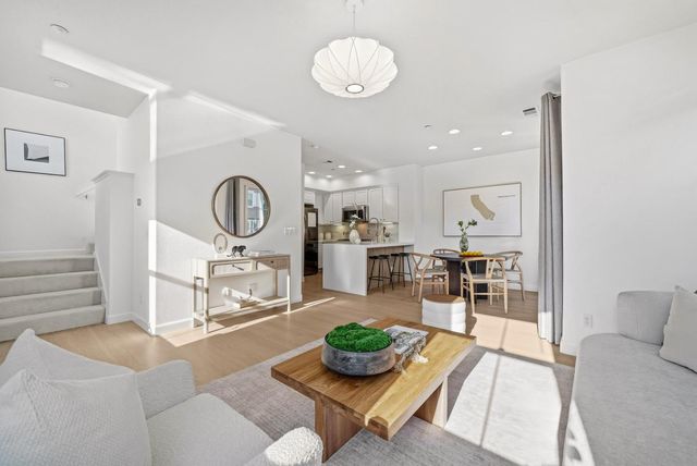 465 Bedford Loop, Mountain View, CA 94043