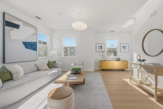 465 Bedford Loop, Mountain View, CA 94043