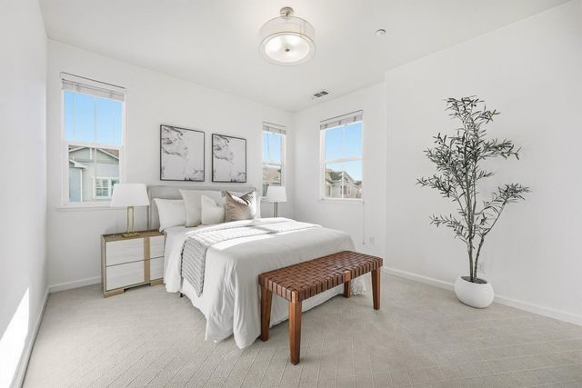 465 Bedford Loop, Mountain View, CA 94043