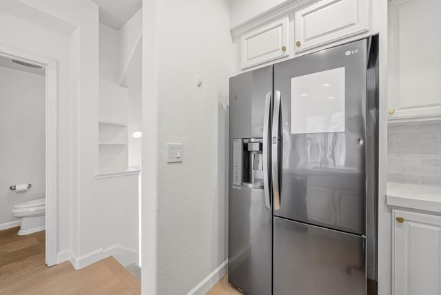 465 Bedford Loop, Mountain View, CA 94043