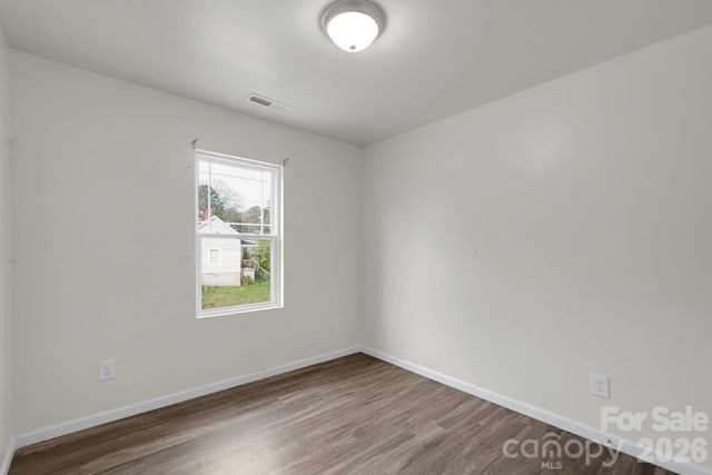 372 E Mills Avenue, Mooresville, NC 28115