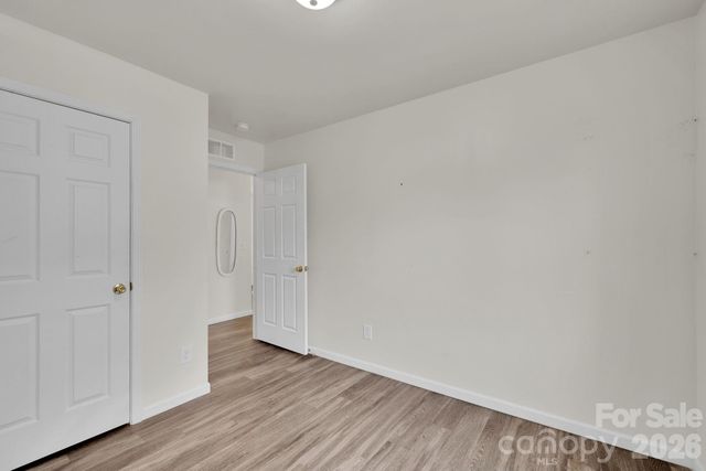 372 E Mills Avenue, Mooresville, NC 28115