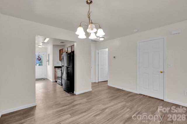 372 E Mills Avenue, Mooresville, NC 28115