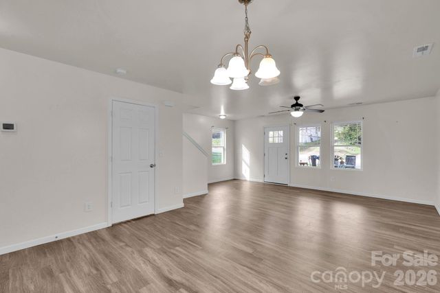 372 E Mills Avenue, Mooresville, NC 28115