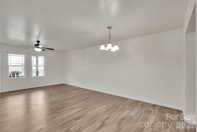 372 E Mills Avenue, Mooresville, NC 28115