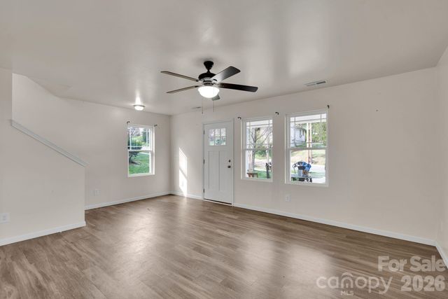 372 E Mills Avenue, Mooresville, NC 28115