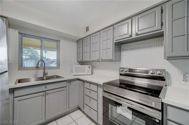 3801 San Joaquin Avenue, Las Vegas, NV 89102