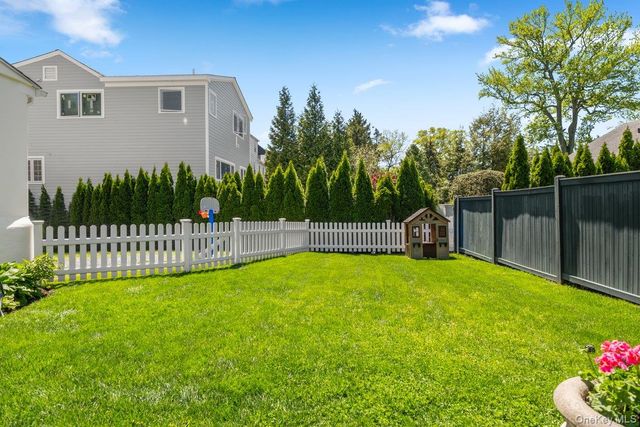24 Homer Avenue, Larchmont, NY 10538