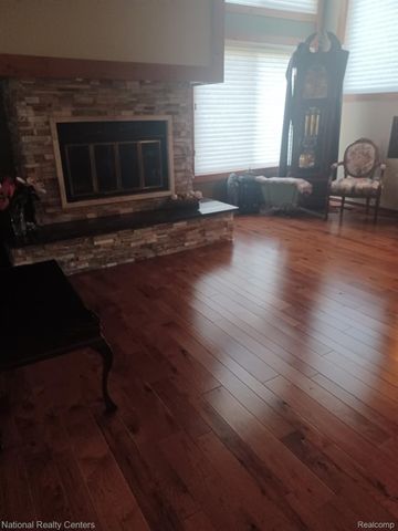 34653 Pembroke Avenue, Livonia, MI 48152