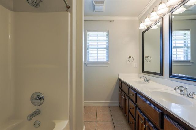 1809 Hunters Ridge Drive, Shawnee, OK 74804