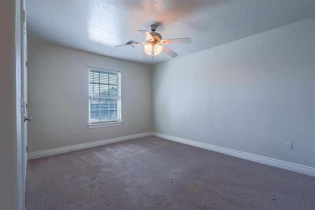 1809 Hunters Ridge Drive, Shawnee, OK 74804